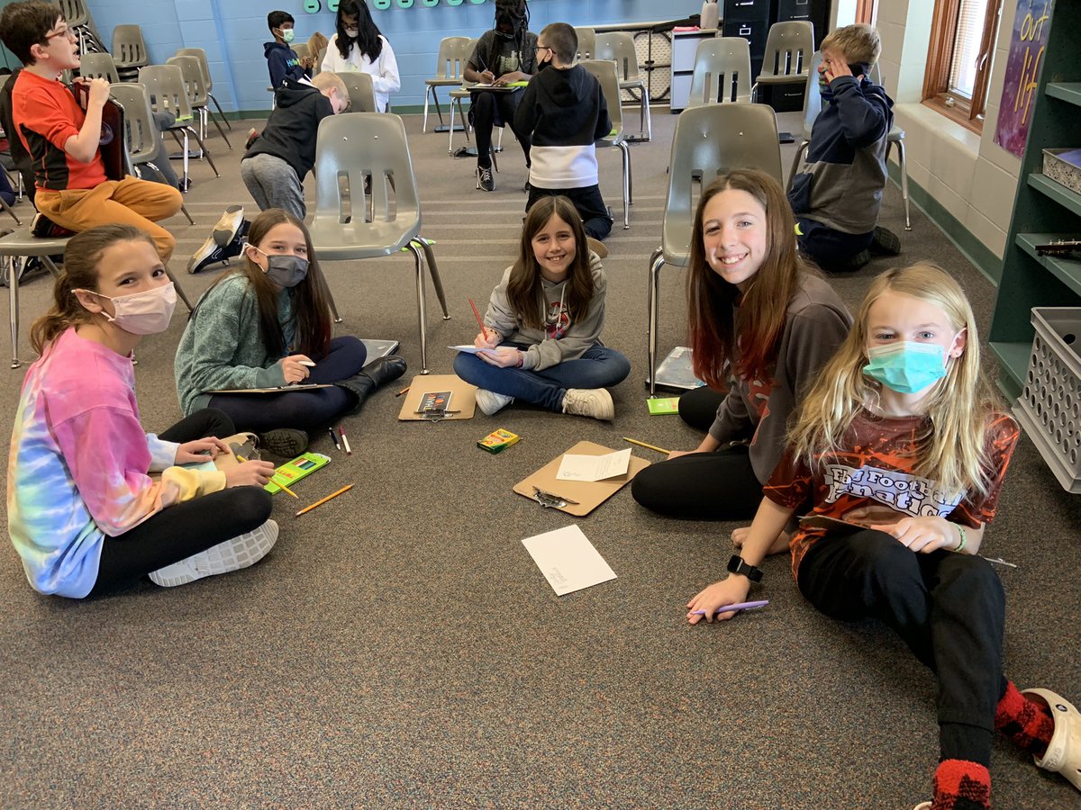 MrsDillonSings's tweet photo. @CISKnights 5th grade students doing our part to spread some cheer during the #GreatKindnessChallenge today! Writing notes of gratitude for local health care professionals which will be delivered to local hospitals this week with goodie bags. #inthistogether #kingsstrong https://t.co/mfE5PlMcSh