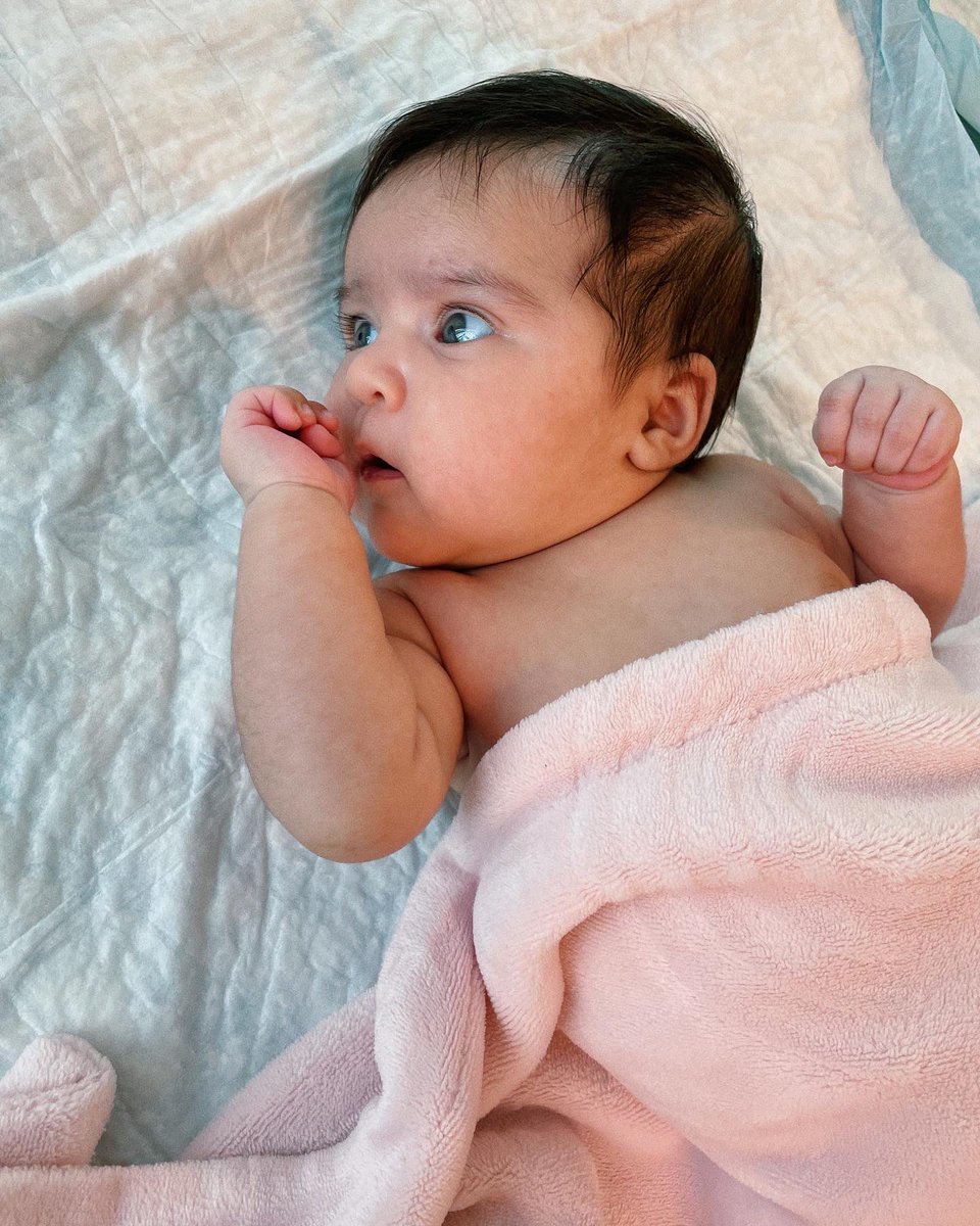 emmugly's tweet photo. Diosito se tomó su tiempo para crearte angelito mío 💗 https://t.co/AEXO35r8TD
