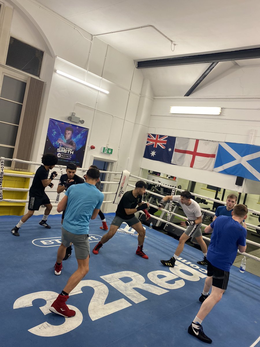 steelcityabc's tweet photo. Some great work tonight at the steel city gym #steelcityboxing #boxingworks https://t.co/UcLeKMVprg