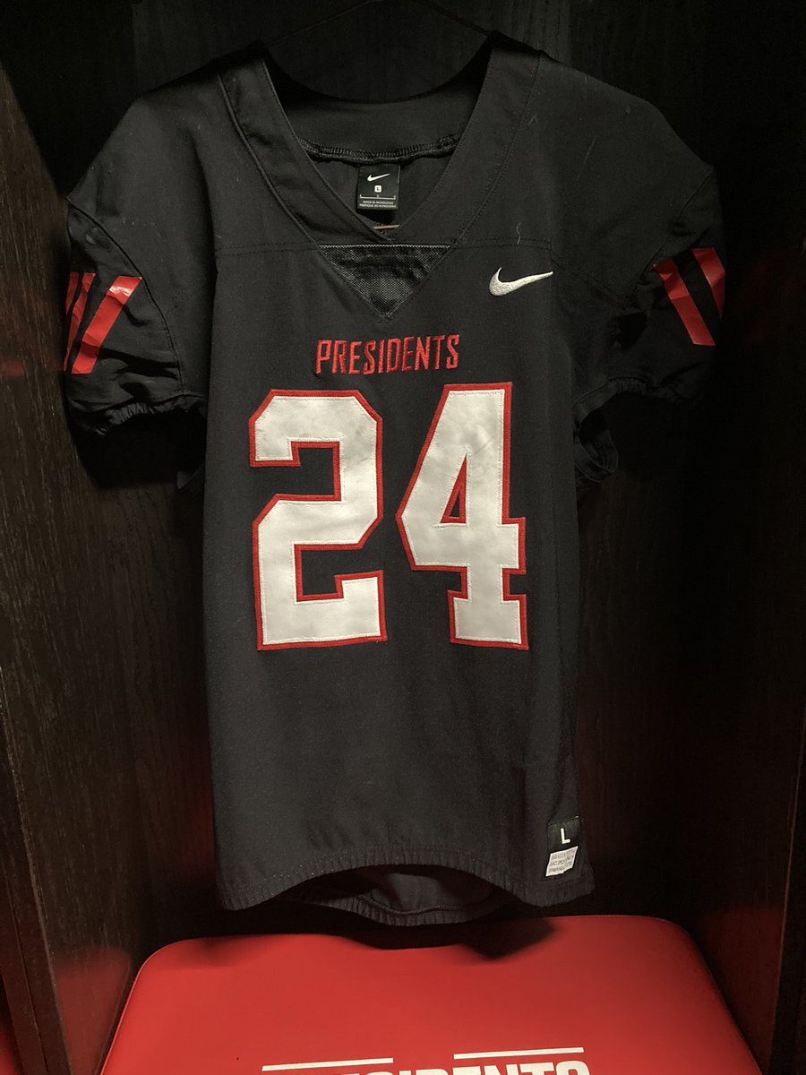 JaidenTorres18's tweet photo. @Coach_Luvara I appreciate you for reaching out and let me visit @WJFootball 💪🏾!! https://t.co/ra4uvrppxg