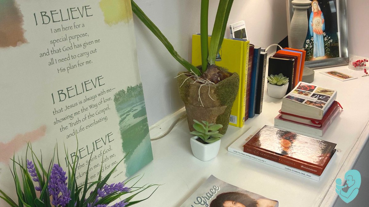 LennonCenter's tweet image. We have resources for you in our spiritual corner to help you grow whenever you are ready to receive them and comfortable chairs to welcome you to spend some time with us!

#pregnancycenter #thelennoncenter #pregnancyresource #faith #growinfaith