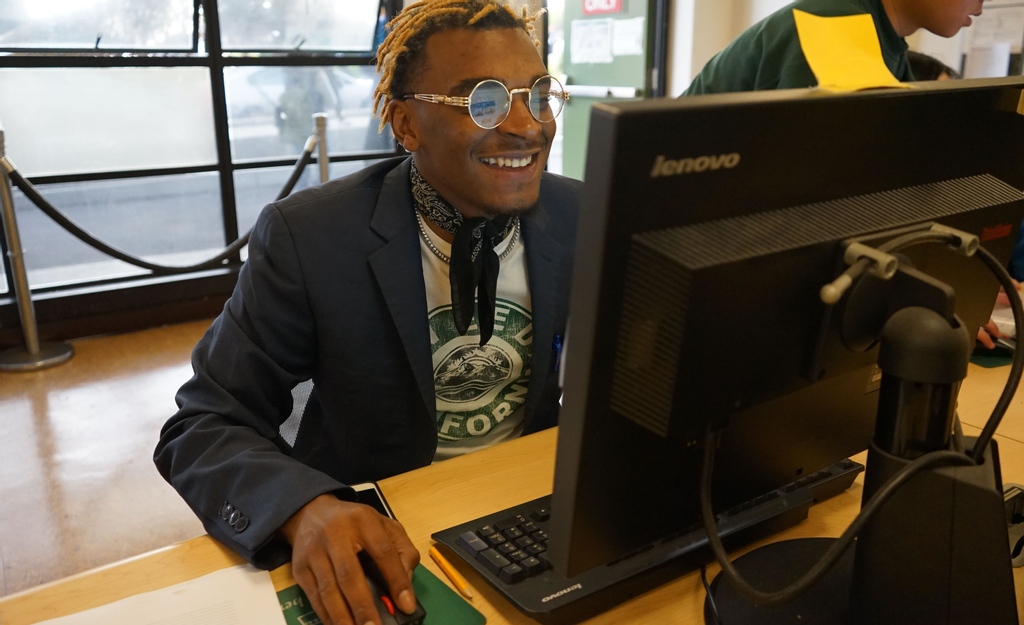 BuildPeralta's tweet photo. The Peralta Colleges are committed to student success!! Measure G bond funds are being used to improve District facilities &amp; to provide an educational environment focused on enhancing the quality of higher education, &amp; workforce development for our community. 

#buildPERALTA 🏗 https://t.co/33yngoUoOU