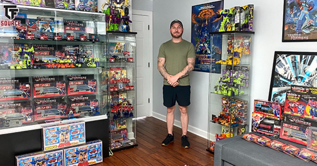 TFsource's tweet photo. The 1st #CollectorInterview of 2022, Meet Chris!
Specialist collector Chris Towning has put together a jaw dropping, beautifully curated collection of vintage G1 Optimus Prime and Devastator releases! https://t.co/xO6UiPVPcR https://t.co/ZYZrIzQQCI