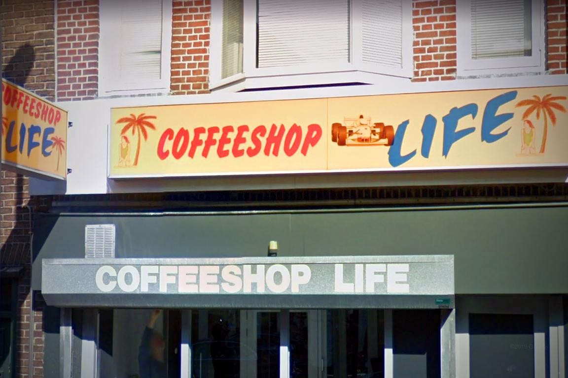 Burgemeester Beverwijk wint jongste slag in getouwtrek rondom sluiting coffeeshop dlvr.it/SHnb5B