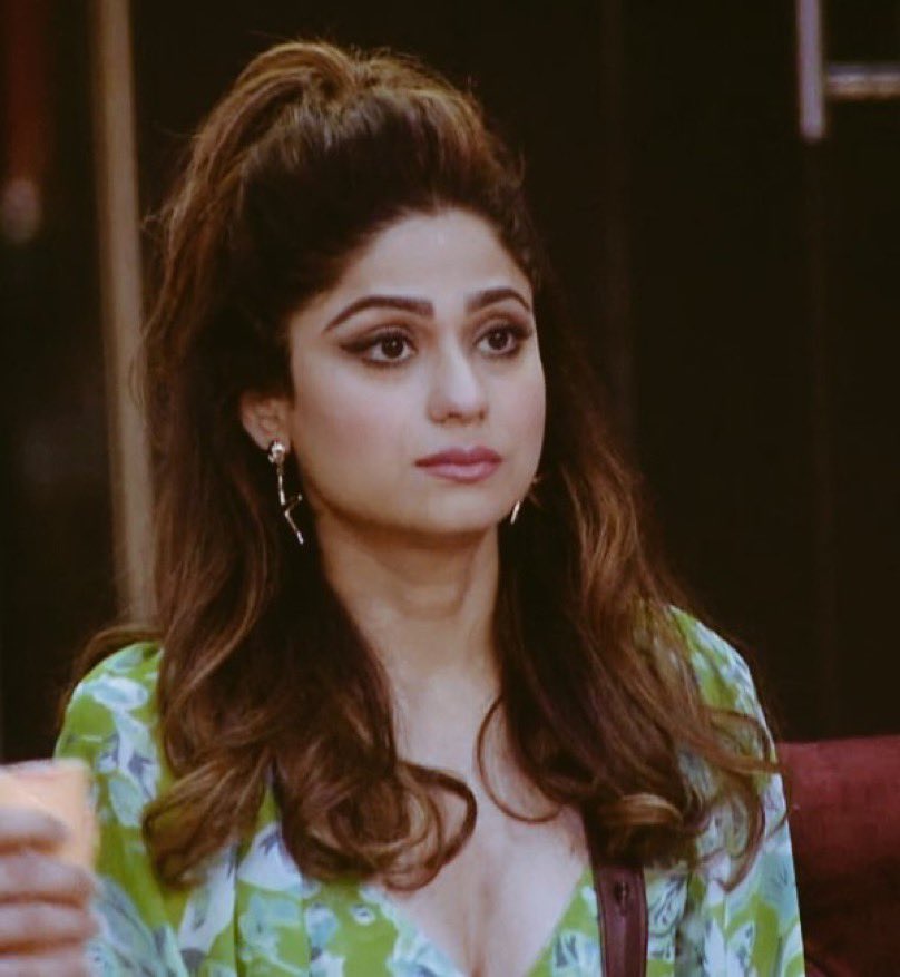 thatmedianerd's tweet photo. True feminist women like @ShamitaShetty believe in pulling others up
While some only believe in rising by dragging others down
Age Shaming, Character Assassination, Forcefully pulling are Shameful
You are already a winner #ShamitaShetty for being so classy
#ShamitaIsTheBoss https://t.co/ey8CBG2vy5