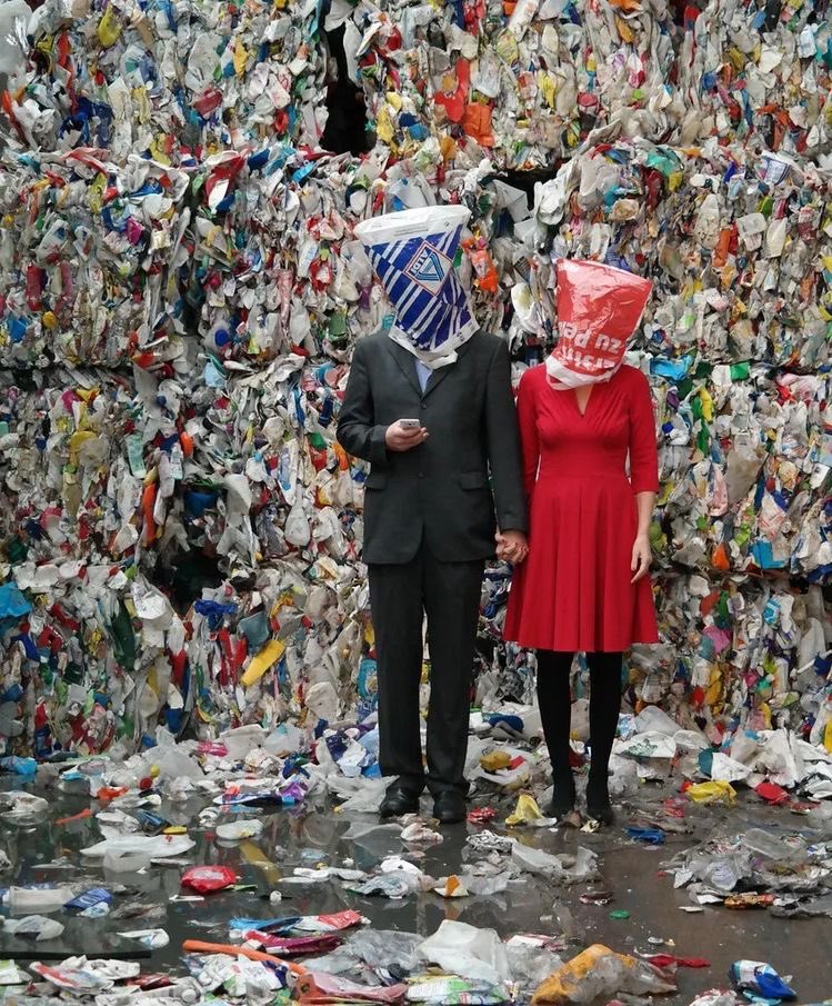 fashiongreenmx's tweet image. Vamos por la vida comprando ropa, sin saber qué hay detrás de cada elección que tomamos. 

La moda es una industria que abarca a miles de profesionales, desde agricultores, hasta grandes editores de revistas. 

#EthicalFashion #ModaResponsable