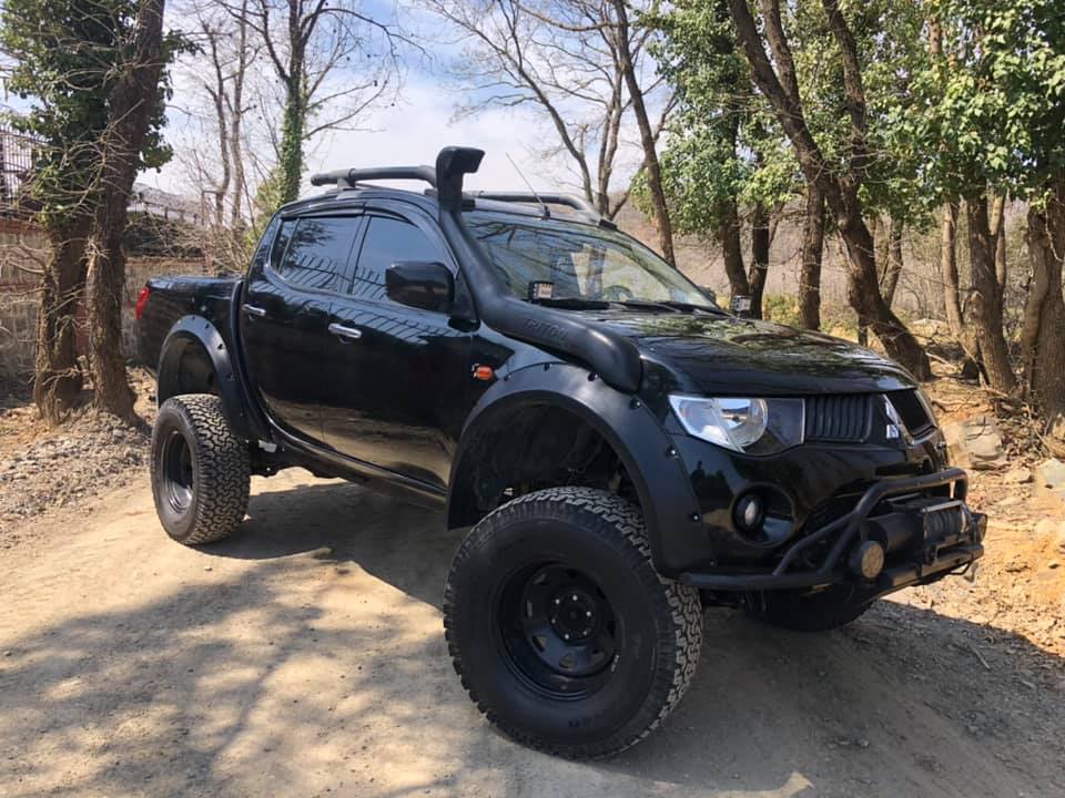 Bmw seviyosunuz diye L200'cüleri üzdünü kızlar.
Oysaki bende yanlayabiliyorum⚘