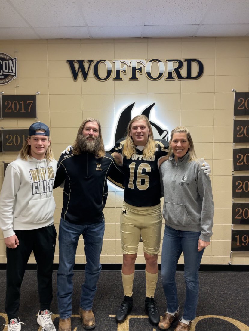 nick_morgann's tweet photo. Committed!🐶 @Wofford_FB 
@CoachConklin @Coach_Doolittle @WHSCanes https://t.co/YjG00dHQeO