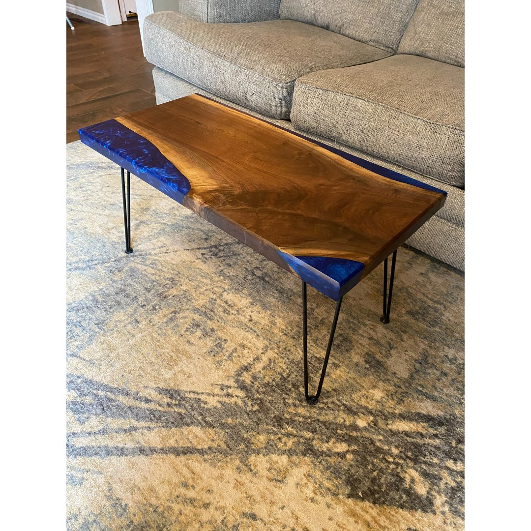 TheLumberShack1's tweet photo. Another Transformation Tuesday!
This one goes to this beautiful blue epoxy coffee table made with a black walnut live edge slab!
#TransformationTuesday #woodworking #epoxyproject #coffeetable #liveedgeslab #blackwalnut https://t.co/DnvtMaFNEE