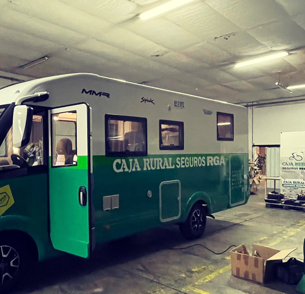 Empezamos 2022!!! Un año más con @cajarural_rga vamos a por un gran año.
#ciclismopro #ciclismo