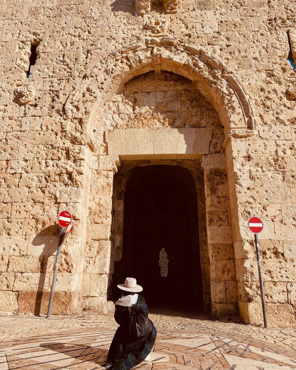 For my 32nd birthday I wrote a 4pg love letter to Jesus & flew to Israel to give it to him myself #Jerusalem #TheWailingWall #BlackLuxury 🤍🥺