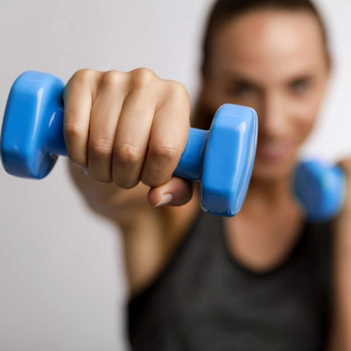 IvivaDeportes's tweet photo. ¿La mejor herramienta para empezar tu aventura de ejercicio y entrenamiento? Las mancuerdas de vinilo. Se trata de pesas de diseño simple y cómodas. Contamos con diferentes pesos y colores disponibles, además de que son muy cómodas al tacto 👉 😉 https://t.co/apbCDKXJ0q https://t.co/aO65OWUbzK