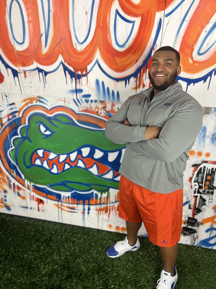 CoachVallot's tweet photo. First stop of my Coaching Career @GatorsFB                                               Extremely excited for this new Opportunity, Ready to get to work🐊 #ChompChomp #UFuture https://t.co/G3KAXblwbo
