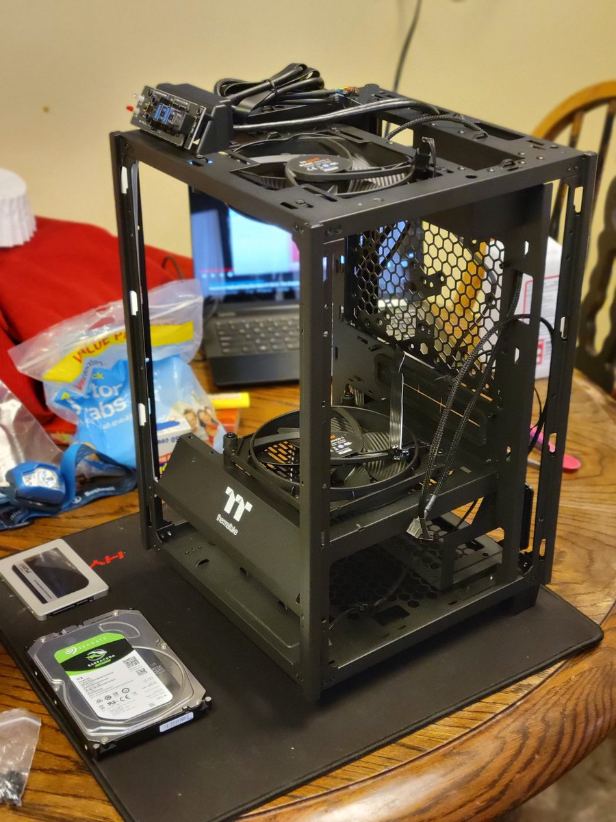 kyletoon1's tweet photo. Working on rebuilding my pc. My other case just wasn't able to cool my new cpu when I upgraded it, so needed a change. Going from a 120mm aio to a beefy air cooler. https://t.co/CIQU00UZ1G