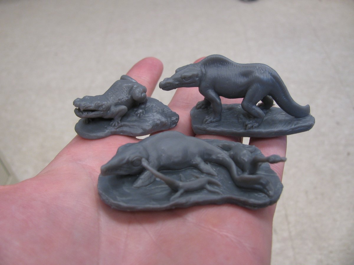 df9465's tweet image. I just made these tiny printouts of @cpdinosaurs (Crystal Palace) dinosaurs, Megalosaurus, the &quot;amphibian&quot; Labyrinthodon, the marine reptiles Ichthyosaurus and Plesiosaurus. 3D models made available a few weeks ago by the Natural History Museum, London. #dinosaurs #fossilfriday
