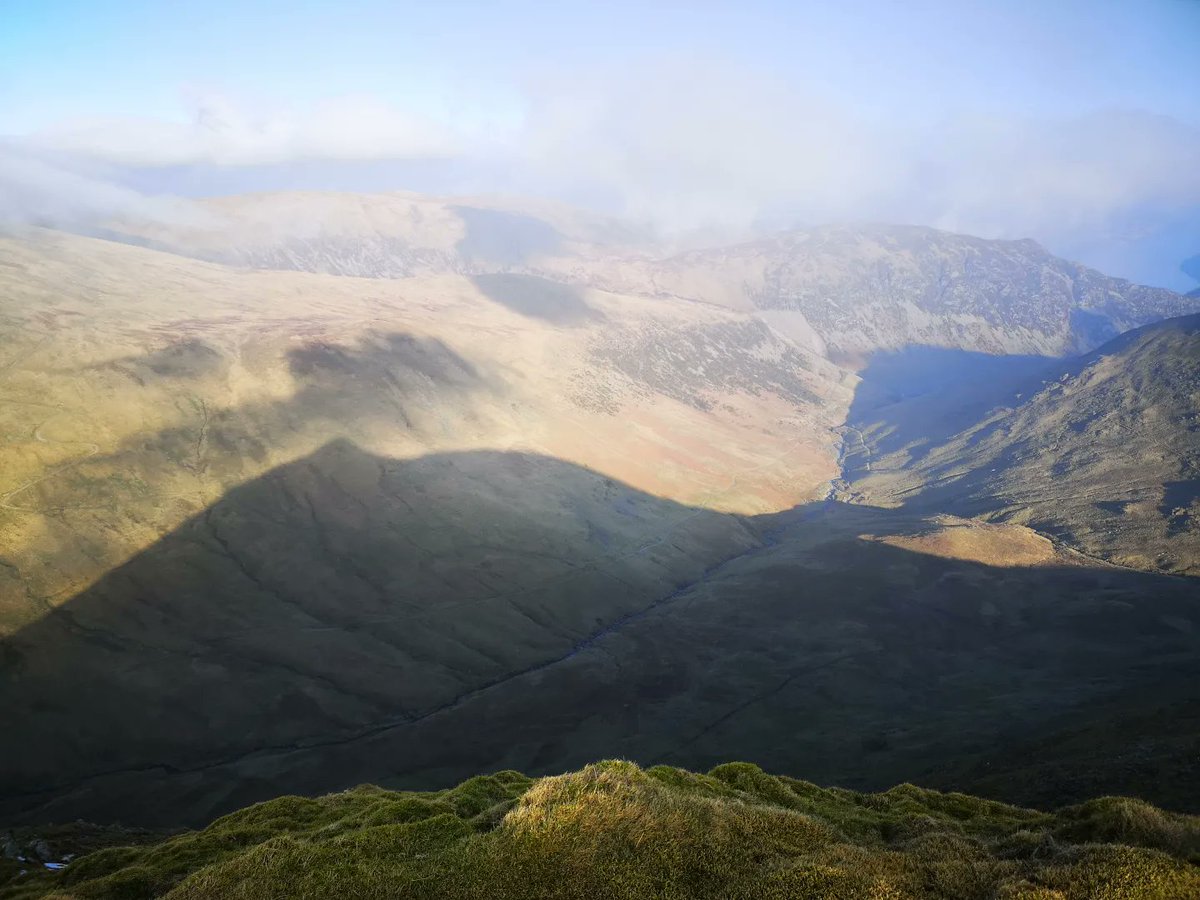 A brilliant day out with Nigel on Helvellyn today. We got super lucky with some sunny views, even if we didn't get much snow to play in!

#LivefortheNow
