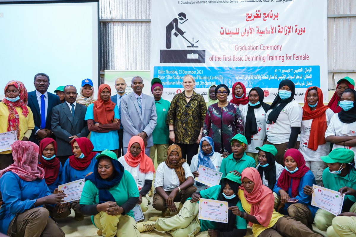 Recently UNMAS in #Sudan in collaboration with the National Mine Action Center of Sudan (NMAC) and the United Nations Integrated Transition Assistance Mission in Sudan (UNITAMS), celebrated the graduation ceremony of the 28 female deminers.