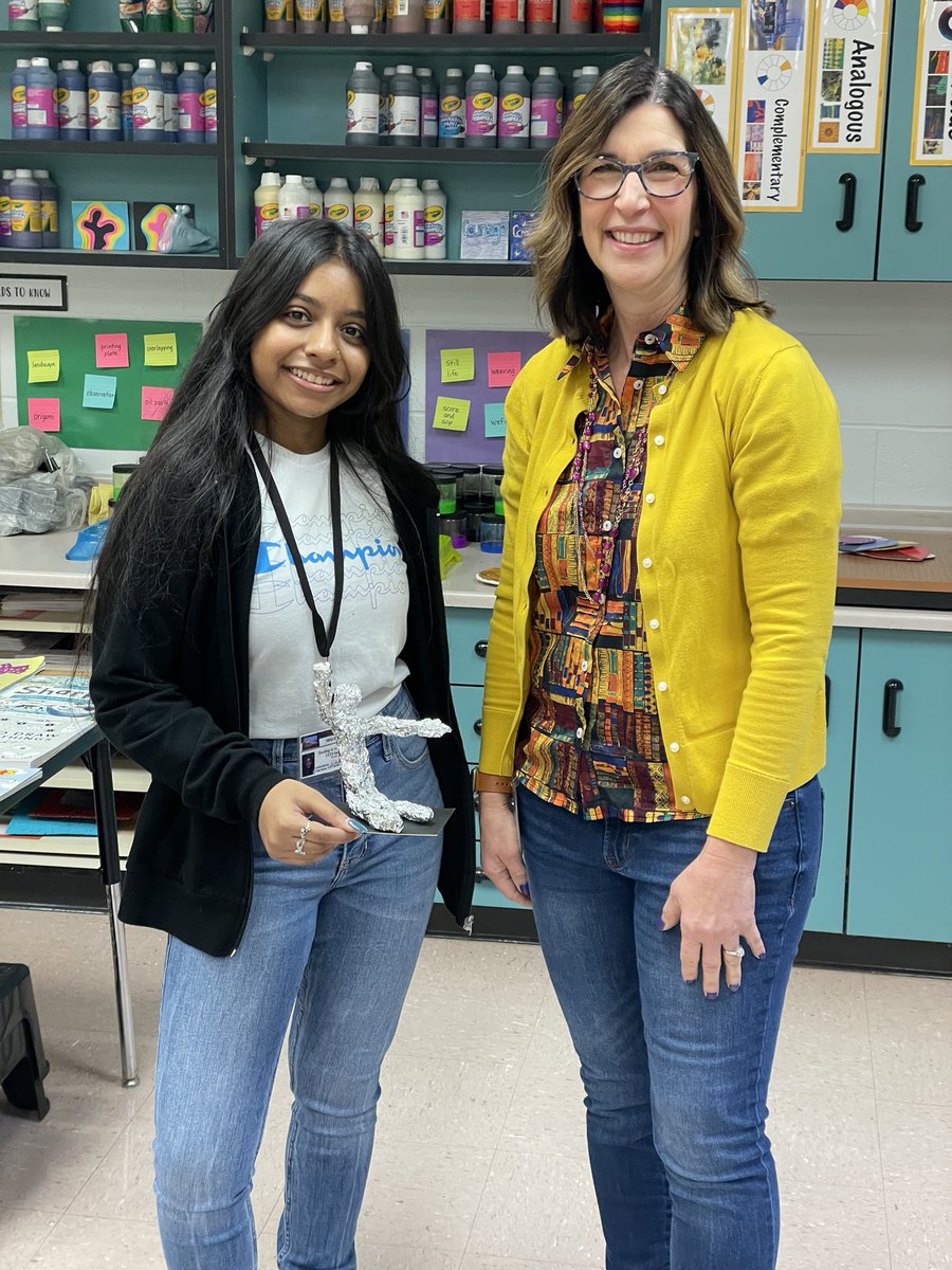 DeSanaReads's tweet photo. This is Nisha, our fabulous @MiltonHighSch intern. Thoughtful, professional, and kind, we hit the jackpot when she chose the ART room! @TamiSaren @JonesBC_MHS @dr_cheatham @FultonZone7 @FultonCoSchools https://t.co/b84d0gdPjd