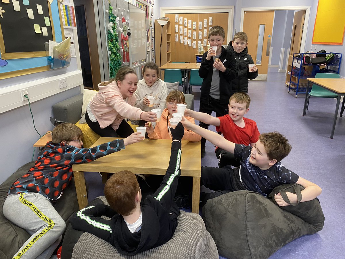 Happy Rabbie Burns Day, everyone! Cheers! 🏴󠁧󠁢󠁳󠁣󠁴󠁿😊