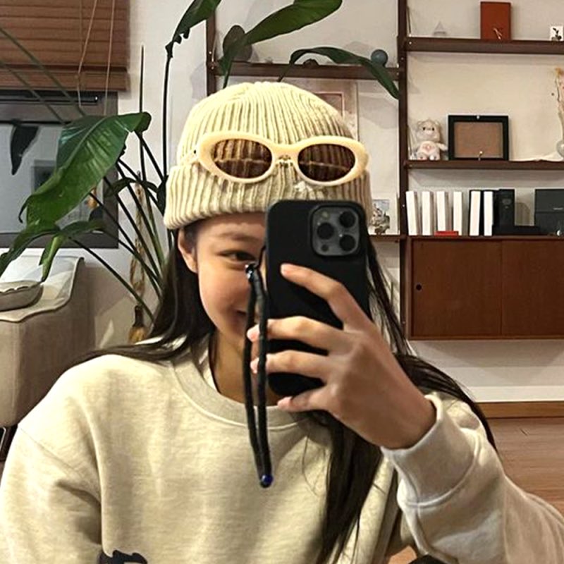 BPhandminsu's tweet photo. 005 - 제니 인스타그램 젠틀몬스터 선글라스
🔗 https://t.co/l9tAtkE0x1
#블랙핑크 #제니 #BLACKPINK #JENNIE https://t.co/McuVCDOpia