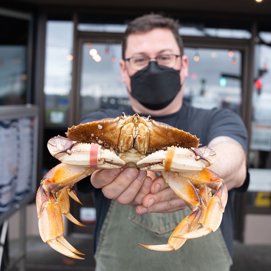 It’s crab season, so we just had to bring back CRABBY HOUR at Seatown Rub Shack &amp; Fish Fry!
From 4-close, get some great, fresh crab specials. Check out the menu at seatownrestaurant.com/menus/#happy-h…
#seattle #happyhour #pikeplacemarket