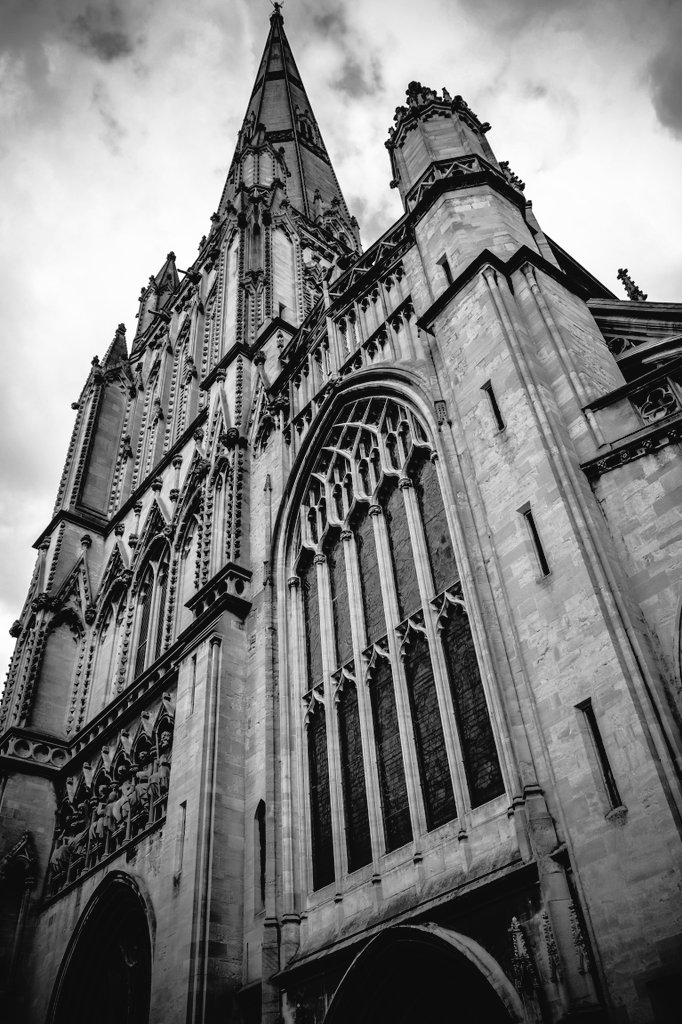 UnderdogPhotog1's tweet photo. ⏳'Timeless'⏳

"Time waits for no man"- St Marher 1225 

#architecture #Monochrome #Bristol 
#StMaryRedCliffe #Cathedral #Harbourside #CabotTower
#Perspective 
#VanishingPoint

#UnderdogPhotography 
#AnimisticUnderdog https://t.co/7EYeH5sk2O