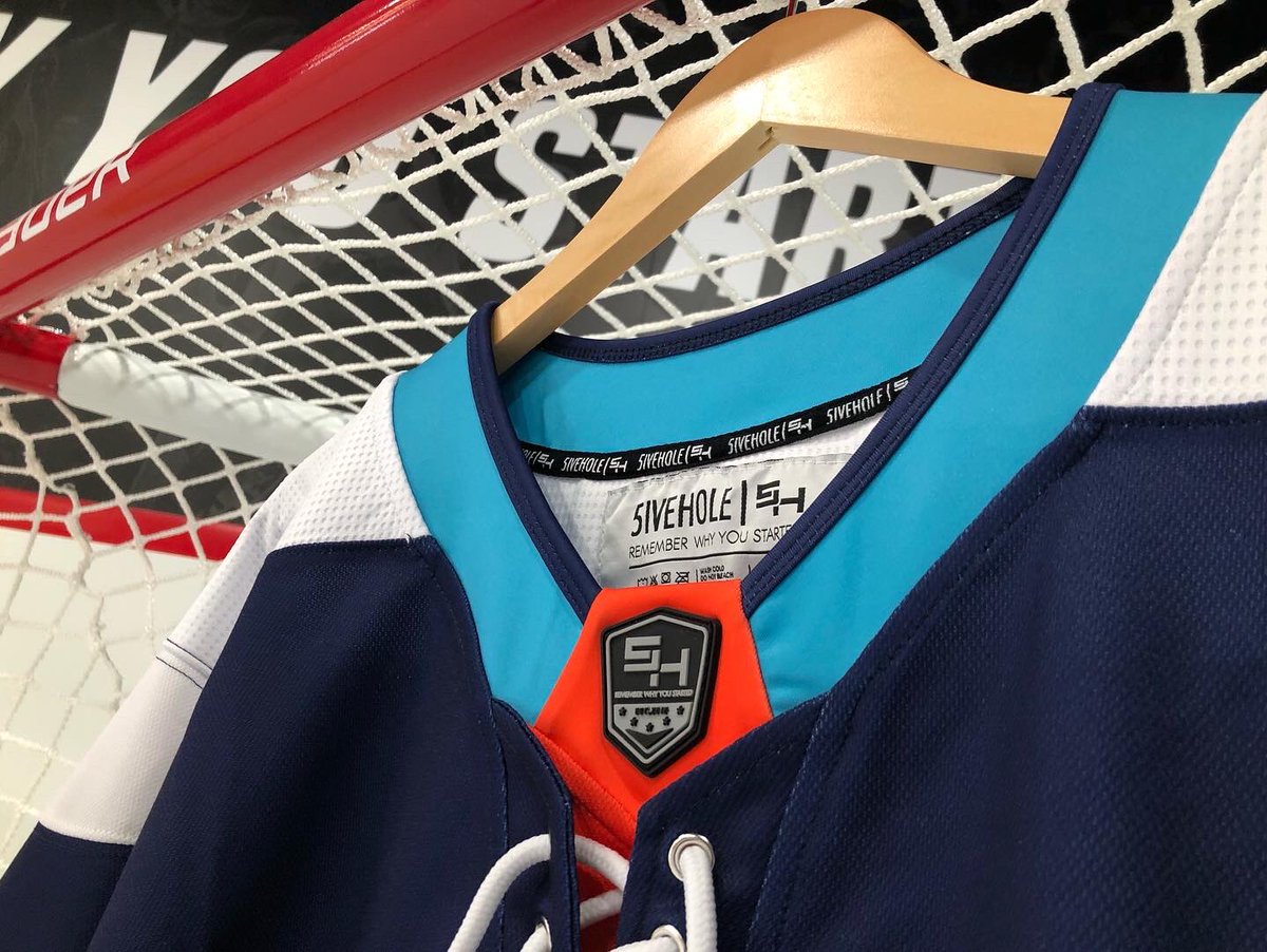 the5HL's tweet photo. MF Doom a Luc Samanski x 5IVEHOLE collaboration #rep5HL https://t.co/9LYDUnKvZj