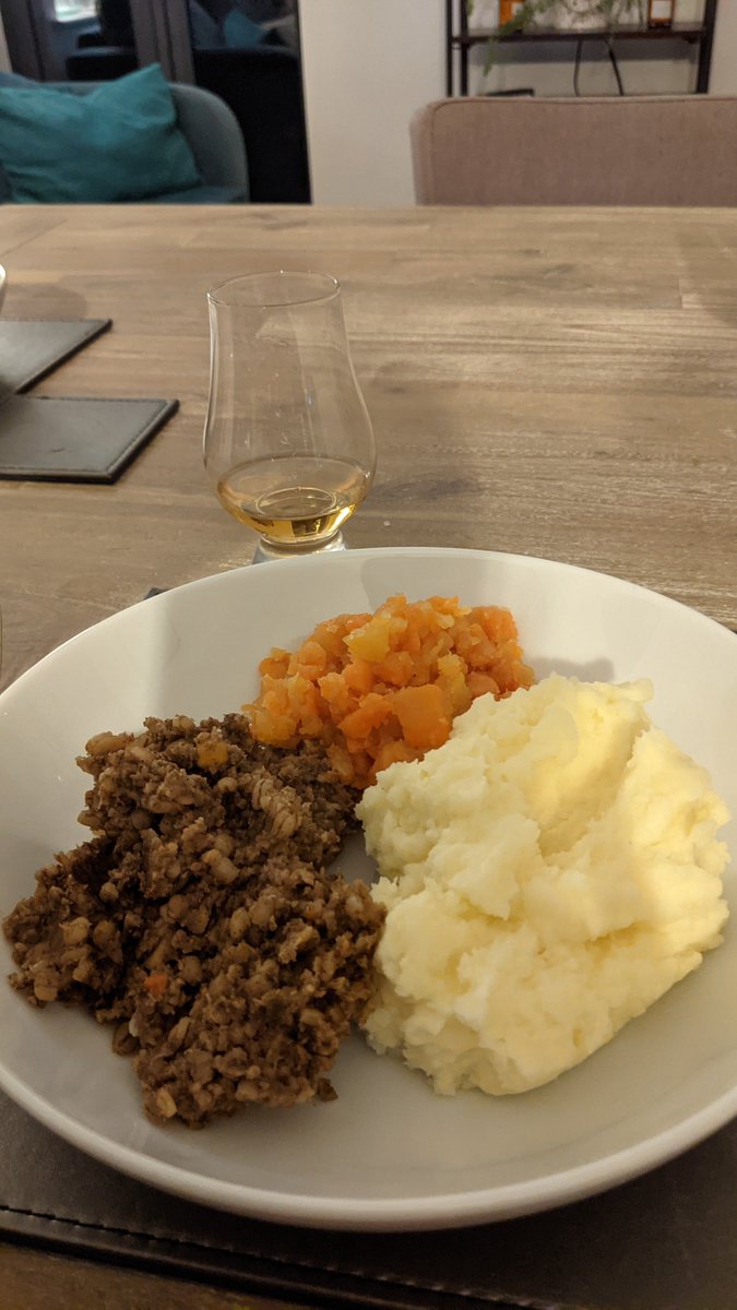 It's #BurnsNight so time for a #BurnsSupper ... Bit veggie style. It's delicious 😋💚