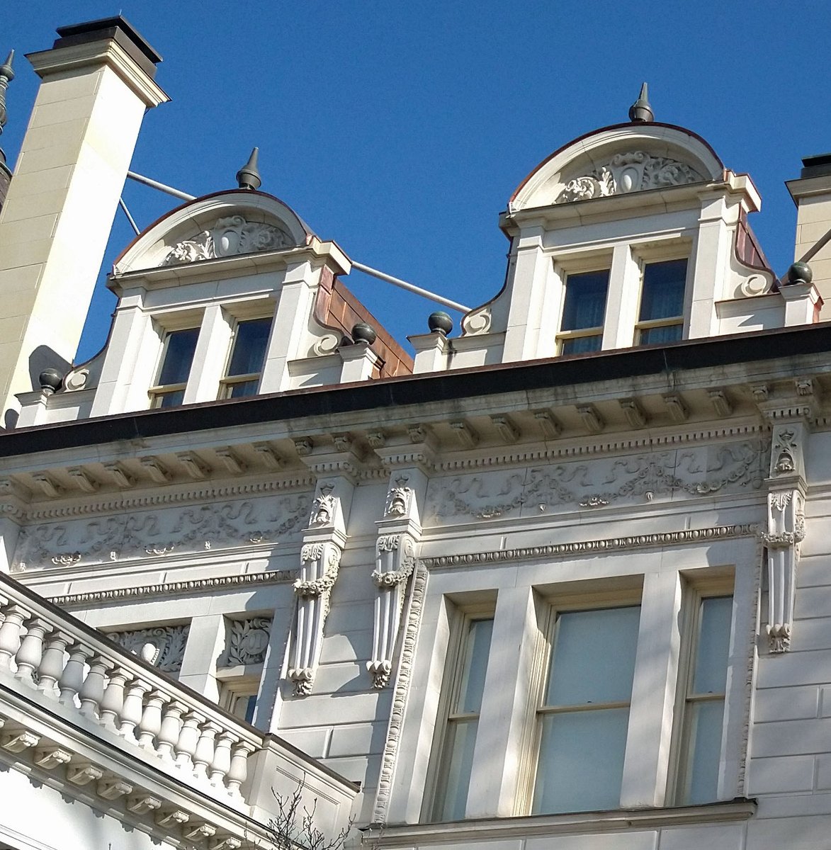 reviewwindows's tweet photo. This past summer, Re-View restored the wood windows at the Utah Governor's Mansion in Salt Lake City #windowrestoration #historicwindows https://t.co/ze15ELrnuM