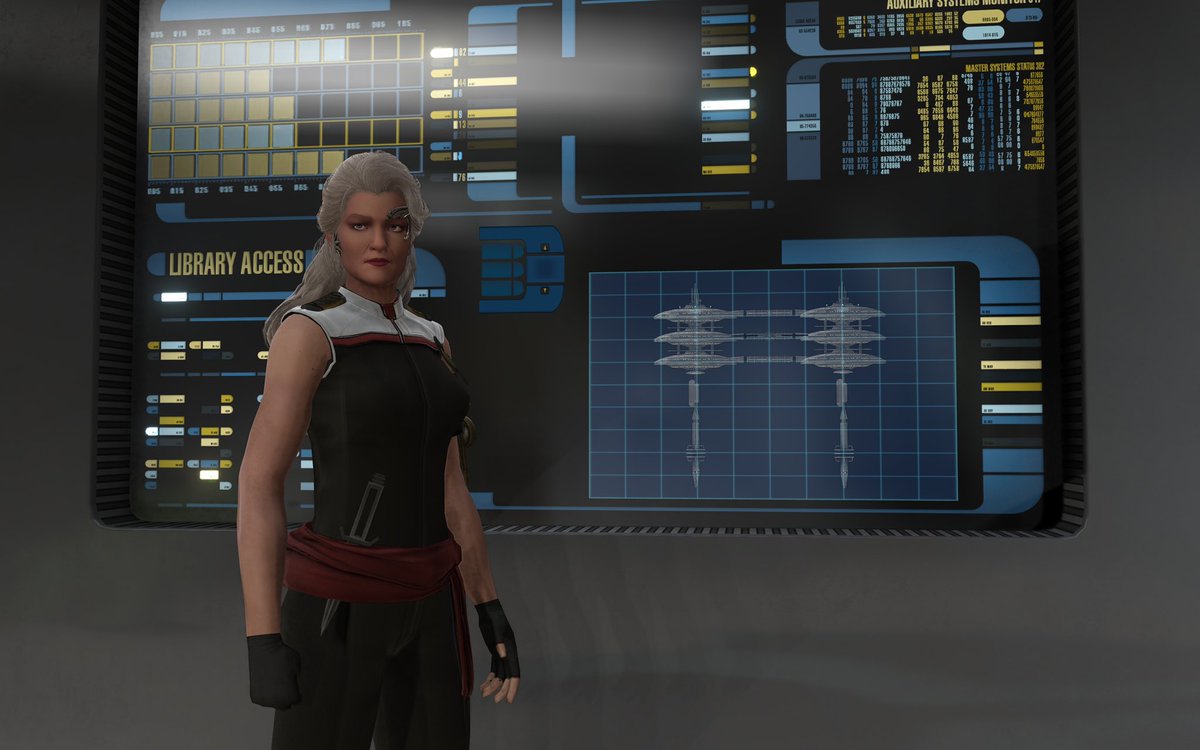 TheKateMulgrew's tweet image. Terran Marshal Janeway exercising the right to bare arms 💪🏻💪🏻 

#JanewayOrTheHighway #StarTrekOnline #StarTrek