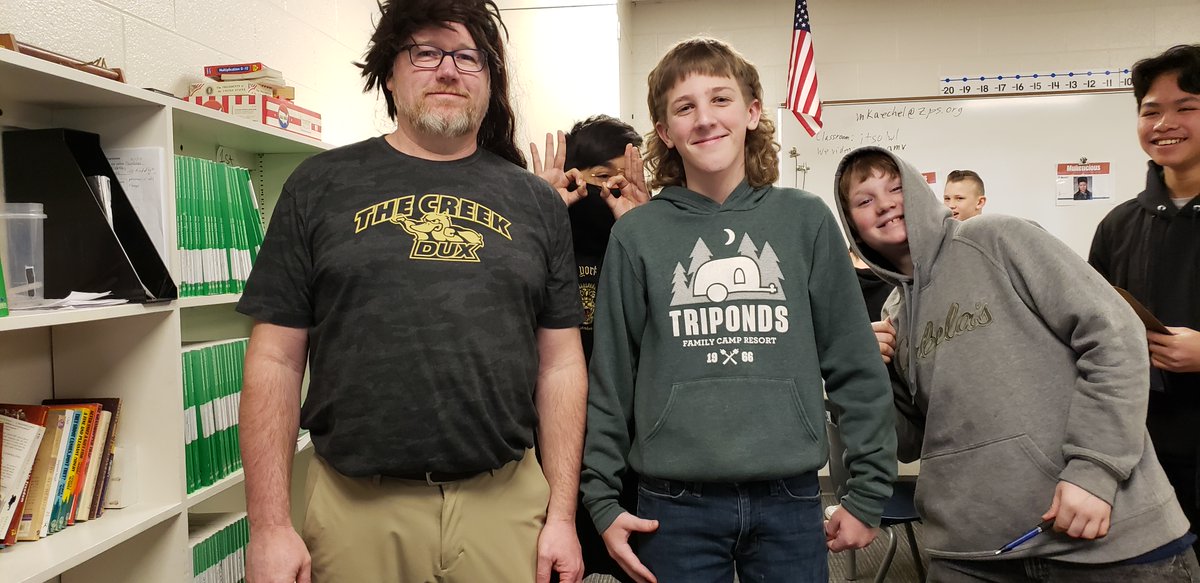 mikekaechele's tweet photo. When you teach @MrVaudrey 's mullet lesson and your student has an actual mullet. #mtbos @Creekside_MS https://t.co/8lNSMF2953