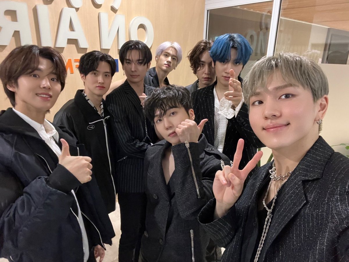 PentagonNaver's tweet photo. In addition #PENTAGON's #Feelin_Like topped iTunes Song Chart in 11 countries [3rd emoji]

4.https://t.co/7r8Y3IqUal

5.https://t.co/ysf5pJIzw5

#펜타곤 @CUBE_PTG  #Feelin_Like로_초대해 #INVITE_U #후이 #진호 #홍석 #신원 #여원 #옌안 #유토 #키노 #우석 https://t.co/tcrzB9Jdy6