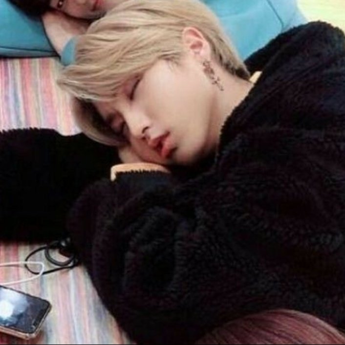 sleep beauty

< #한 3 !! <a href="/Stray_Kids/">Stray Kids</a> 🍓