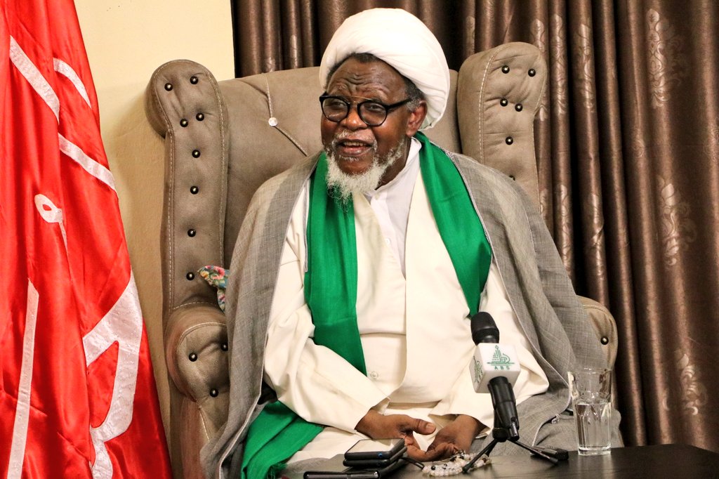 SZakzakyOffice's tweet photo. Leader Sheikh Ibraheem Zakzaky (H) received the representatives of the Yoruba Forum of the Islamic movement at his Abuja residence.

Szakzakyoffice 
25/01/2022. https://t.co/vOamSlSgid