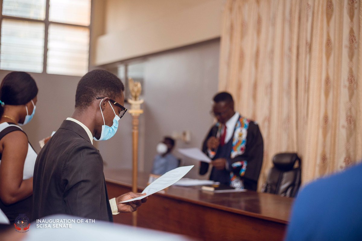 thescisasenate's tweet image. 📸Excerpt of the moment were the Rt. Hon. Speaker led the house to officially swear in Members of the Senate. 🤩

#ScisaSenate
#ScisaKNUST