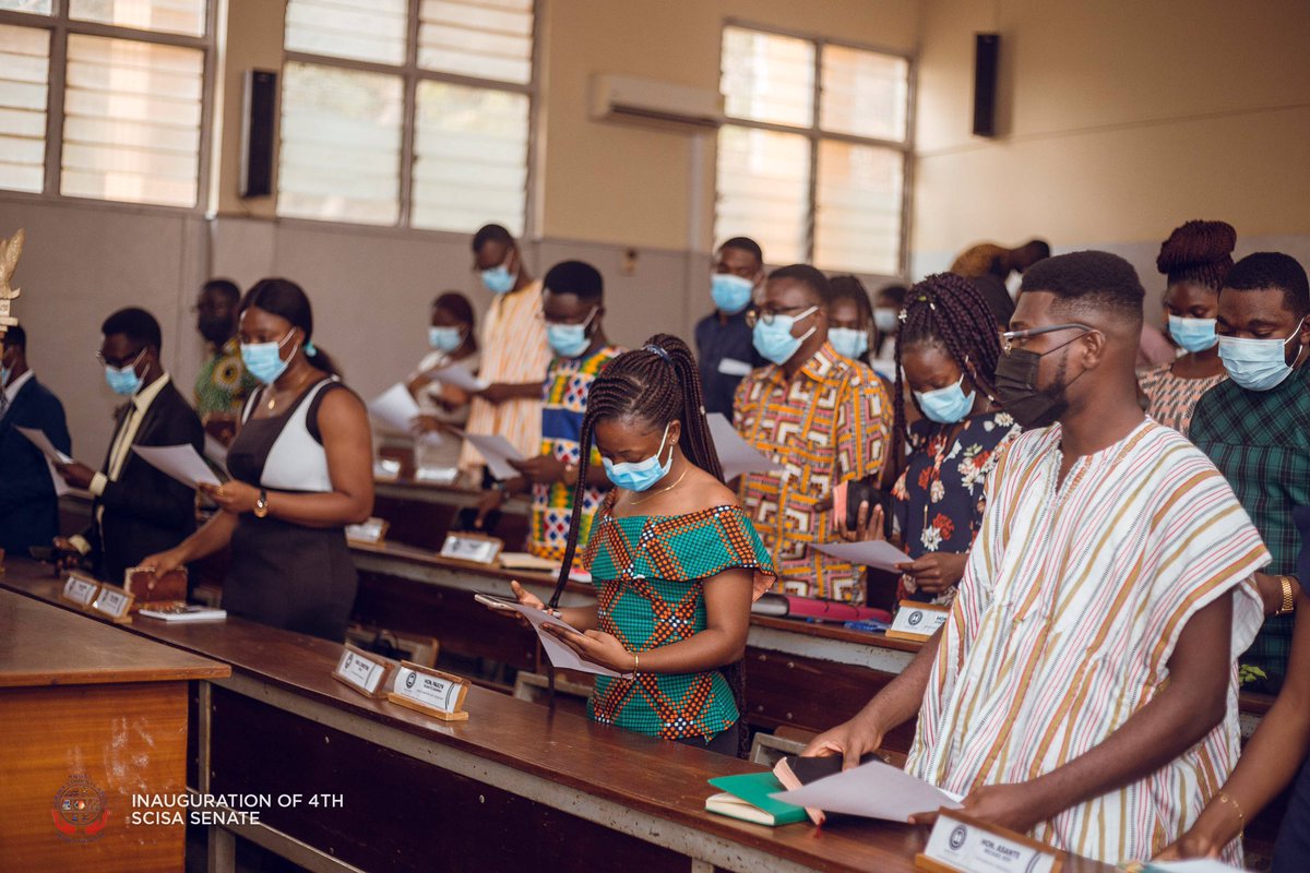 thescisasenate's tweet image. 📸Excerpt of the moment were the Rt. Hon. Speaker led the house to officially swear in Members of the Senate. 🤩

#ScisaSenate
#ScisaKNUST