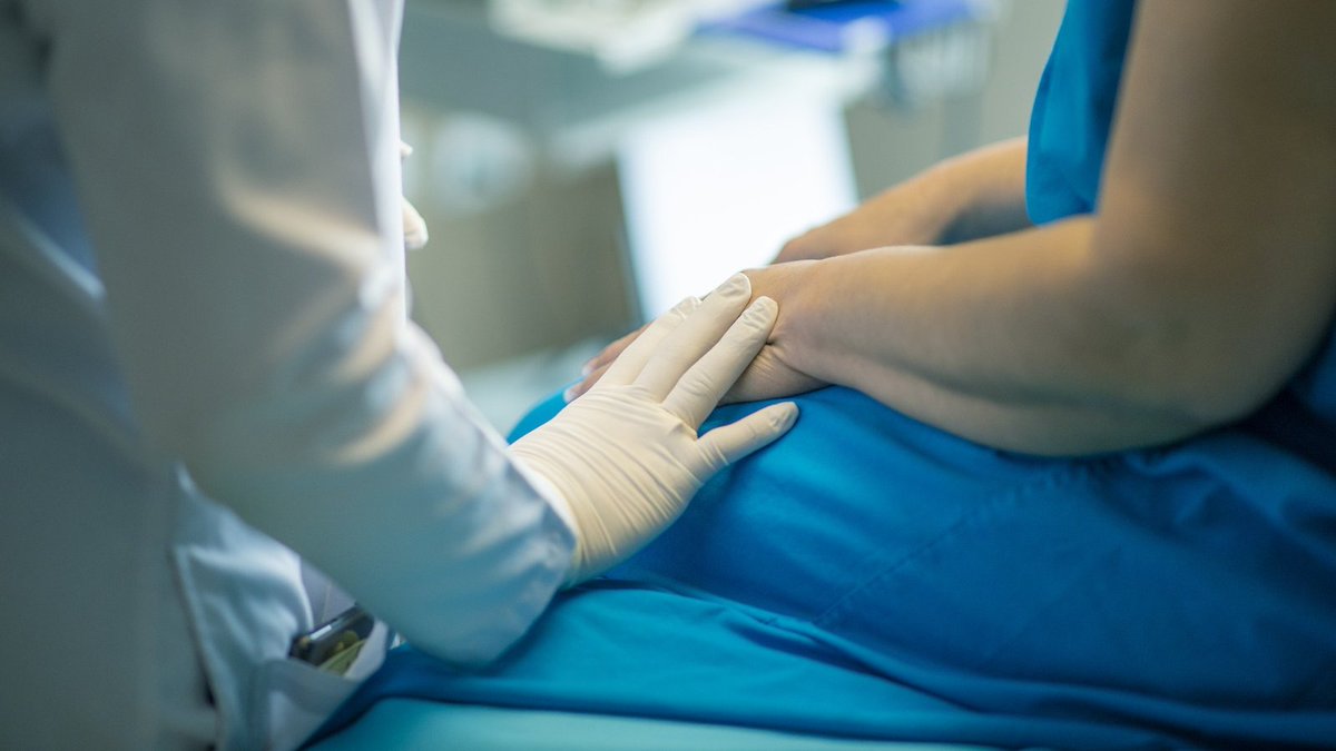 allcancanada's tweet photo. Delaying access to treatments for cancer patients in order to treat other patients is discriminatory. https://t.co/KlszuaonO5 #Cancerdoesnotdiscriminate #cdnhealth @JustinTrudeau @CAfreeland @jyduclos https://t.co/SMAQta9fem