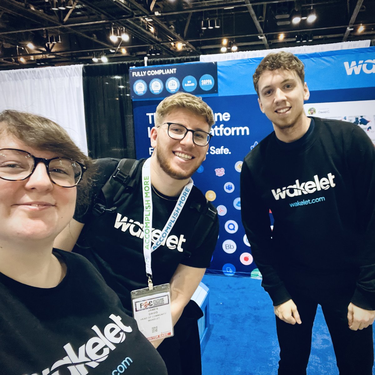 We're ready to Rock &amp; Roll!🤘🎸🏄‍♀️

Heading to #FETC this week? The Wakelet Team will be at Booth 3444 - be sure to pay us a visit!
#WakeletWave