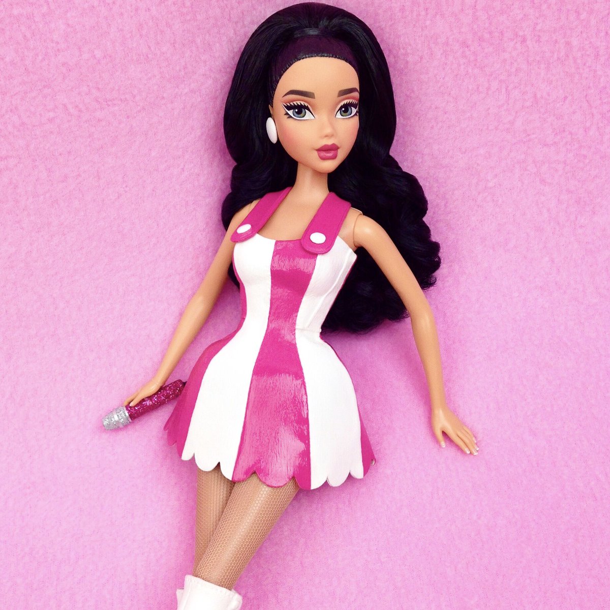 PinkUnicorn99's tweet photo. Custom @katyperry #PLAY doll I made 💕 https://t.co/ANy75youPB