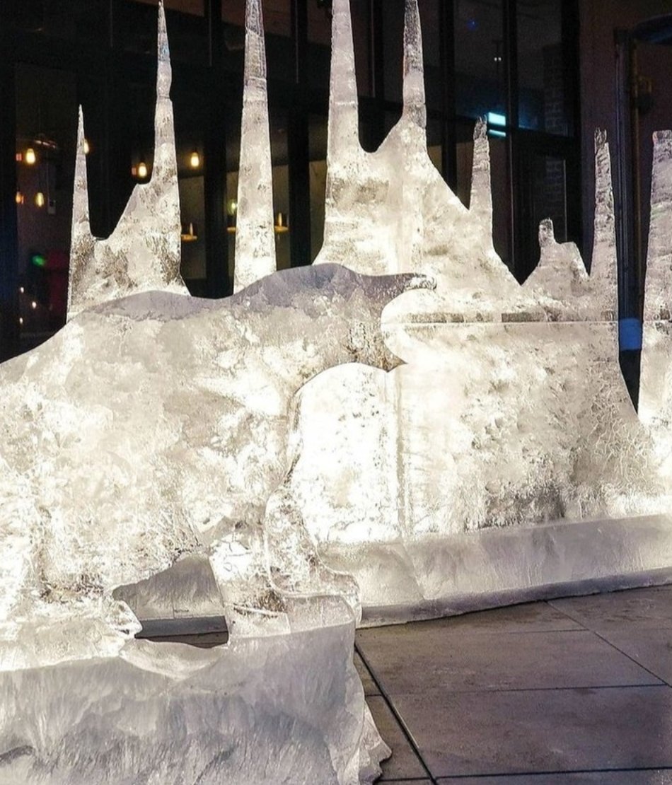 Starting on Thursday, January 27th, head down to Dr. Wilbert McIntyre Park to see the breathtaking and expertly created ice sculptures as part of the @iceonwhyte festival!

#datenightyeg #WhyteAve #ExploreEdmonton #ExploreAlberta #yegwinter #icesculpture #icecarving #yegevents
