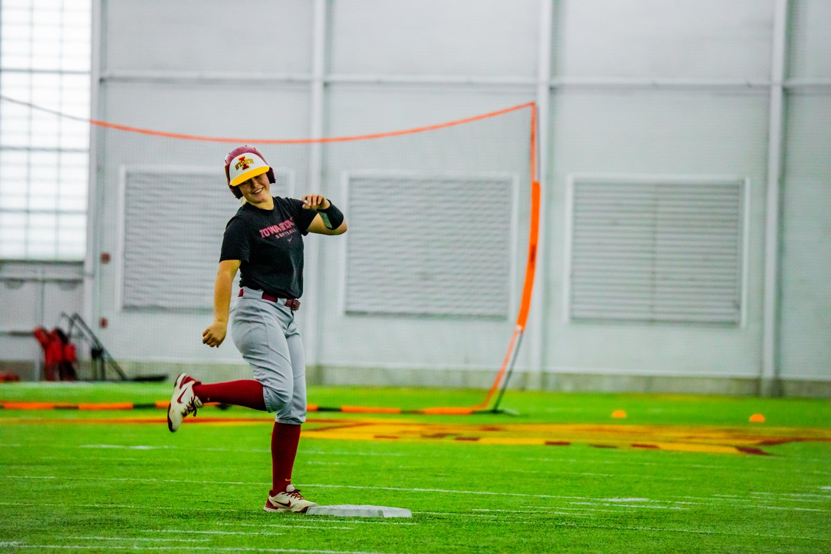 CycloneSB's tweet photo. How we're feeling about softball being back in 1️⃣7️⃣ days 😀

🌪🥎🌪 https://t.co/x8Tu50OSNB