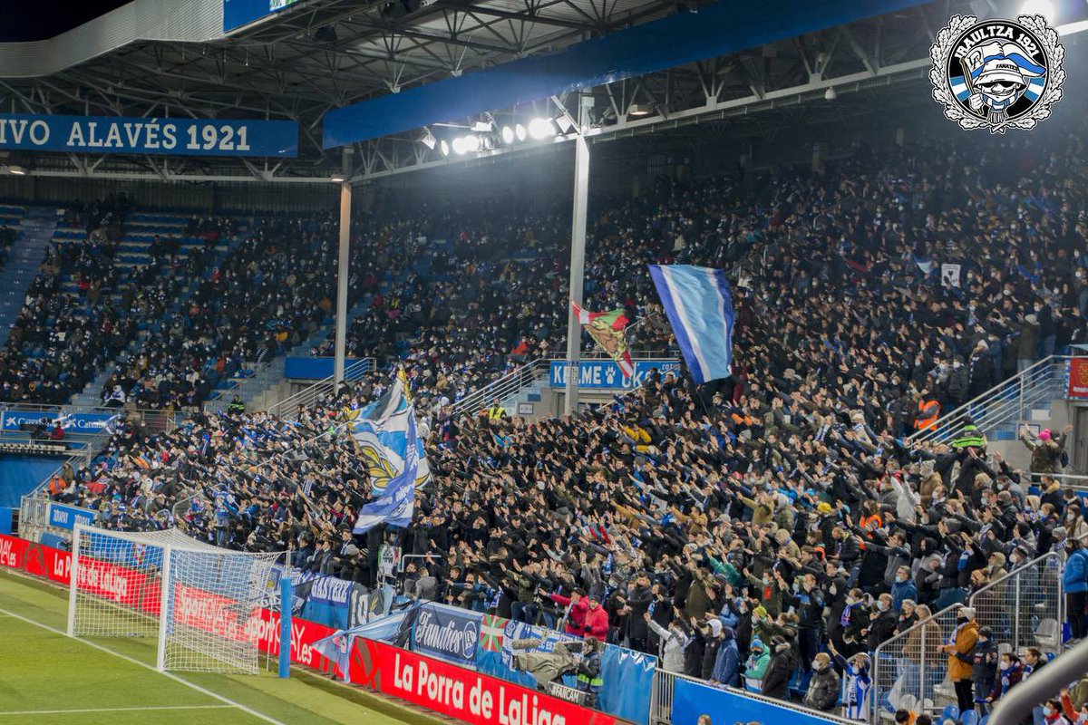 Iraultza1921's tweet photo. DEPORTIVO ALAVES-F.C. BARCELONA
La banda que nunca te falla https://t.co/CldLukTDVI