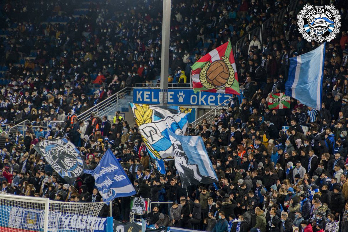 Iraultza1921's tweet photo. DEPORTIVO ALAVES-F.C. BARCELONA
La banda que nunca te falla https://t.co/CldLukTDVI