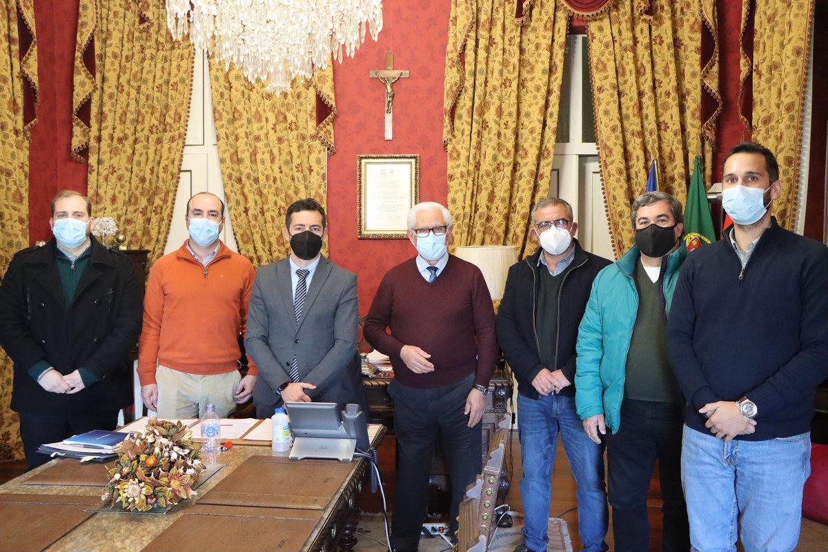 O presidente do Instituto Politécnico de Portalegre, Luís Loures, e o presidente da Câmara Municipal de Elvas, comendador José Rondão Almeida, estiveram reunidos esta terça-feira, dia 25, nos Paços do Concelho, no âmbito do Projeto Guardiões.

+ info em bit.ly/3AtG3bT