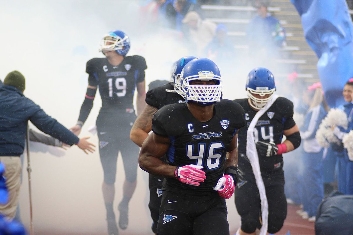 brown11_caden's tweet photo. After a great conversation with @TheSamuraiCoach I am blessed to receive an offer from University at Buffalo! @CoachMoLinguist @UBFootball @Chadellis91  @coachmouse1 @RivalsFriedman @247Sports @247recruiting @Rivals @BrianDohn247 @JayJayHarper2 @dhglover @Dannylandberg https://t.co/T89Xz3nugK