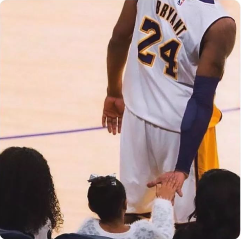 Efsaneler sonsuza dek yaşar
#KobeBryant #MambaForever