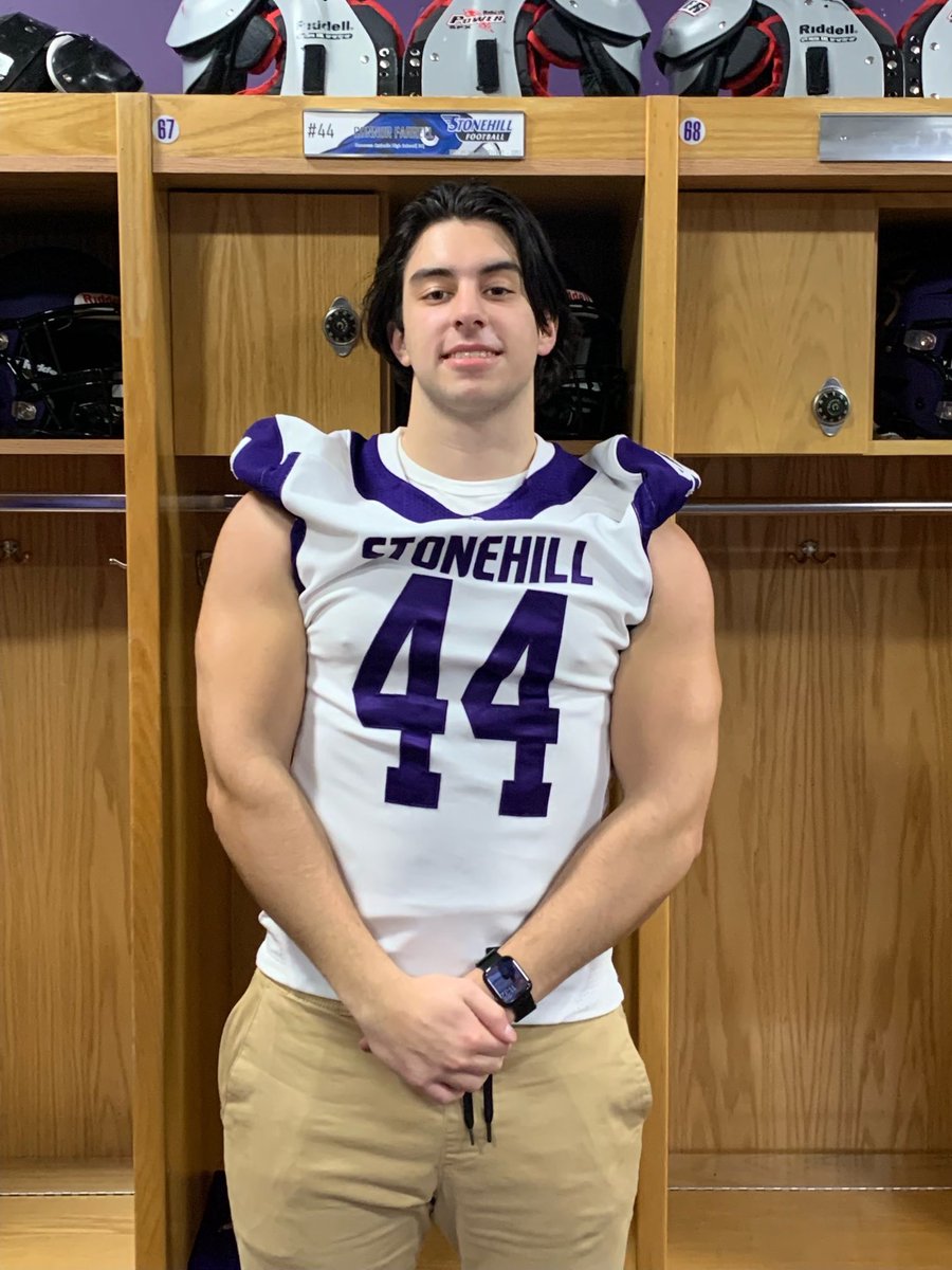 ConnorFarr44's tweet photo. Had a great visit to @StonehillFB with @CoachEliGardner and @_CoachFlo and excited to say I have an offer to play football for the Skyhawks and represent like my big bro @CoachTFarrell! #DIG https://t.co/VznJFGrGdZ