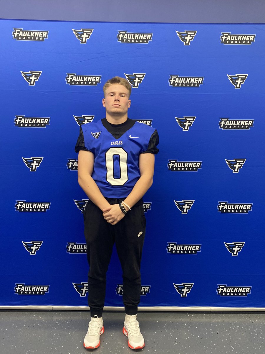 John Williamson (@jwi11iamson) on Twitter photo Received an offer and had a great visit at Faulkner! #AllglorytoGod <a href="/coachpwas/">Payton Wasden</a> <a href="/HoltvilleFB/">Holtville Football</a> @JasonBulldogfb Received an offer and had a great visit at Faulkner! #AllglorytoGod <a href="/coachpwas/">Payton Wasden</a> <a href="/HoltvilleFB/">Holtville Football</a> @JasonBulldogfb