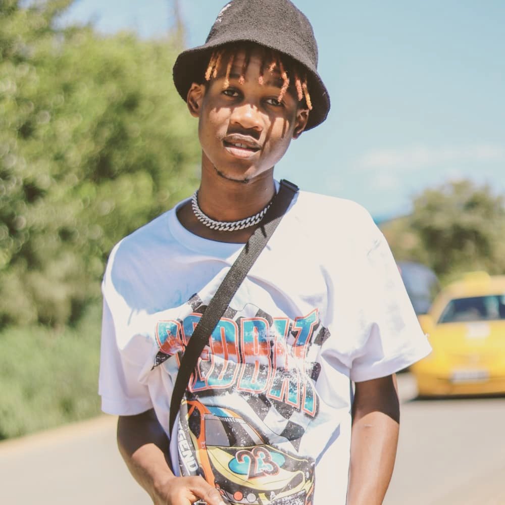 Budah_ls's tweet photo. Ntse ke le ntwan'a Lona👊 https://t.co/kk0H70UhSK