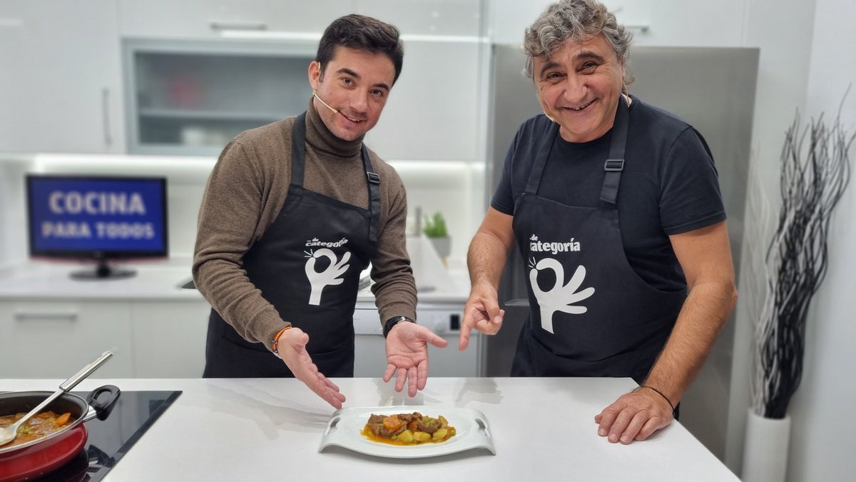 📺 Hoy día de medios, acabamos con #JavierSegarra la grabanacion del programa "De Categoria". Muy pronto en <a href="/la8mediterraneo/">La 8 Mediterráneo</a> 

#tv #cocina #entrevista